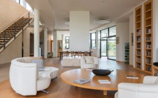découvrez des options d'hébergement variées pour tous les budgets et préférences. que vous cherchiez un hôtel luxueux, une chambre d'hôtes accueillante ou un appartement confortable, nous avons ce qu'il vous faut pour un séjour inoubliable.