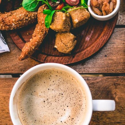 découvrez le plaisir d'un brunch gourmand, alliant mets sucrés et salés, idéal pour un moment convivial entre amis ou en famille. savourez des recettes variées et créatives, dans une ambiance chaleureuse et décontractée.