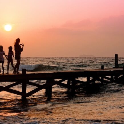 découvrez l'importance de la famille dans notre vie quotidienne, avec des conseils pour renforcer les liens, des idées d'activités à partager et des ressources pour vivre en harmonie. que vous soyez parent, enfant ou proche, trouvez des astuces pour créer des souvenirs inoubliables et favoriser une ambiance chaleureuse au sein de votre foyer.