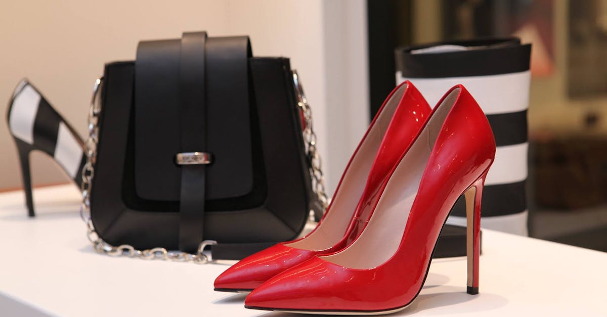 découvrez les dernières tendances de la mode avec nos conseils de style, astuces de look et inspirations vestimentaires. restez élégant et à la pointe des tendances grâce à notre sélection de vêtements et d'accessoires incontournables pour chaque saison.