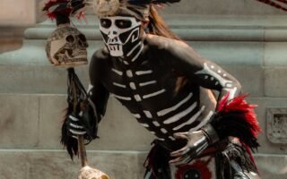 découvrez l'univers fascinant des légendes, où mythe et réalité se rencontrent. explorez des histoires captivantes, des héros oubliés et des créatures mystiques qui ont marqué notre culture à travers les âges. plongez dans des récits mystérieux et inspirants qui alimentent notre imagination.