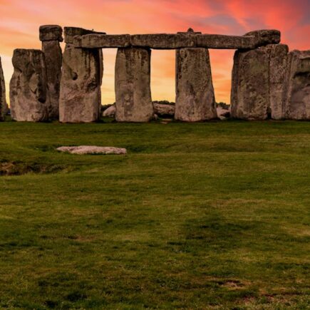 découvrez l'histoire fascinante des monuments emblématiques qui jalonnent notre patrimoine culturel. explorez leur architecture, leur signification et les récits qui les entourent.