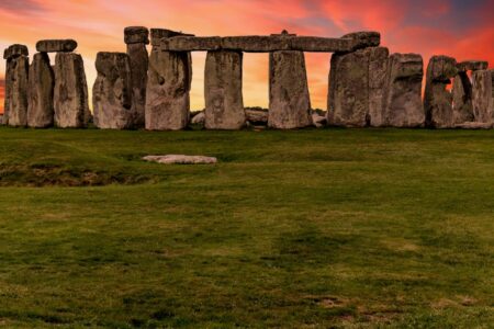découvrez l'histoire fascinante des monuments emblématiques qui jalonnent notre patrimoine culturel. explorez leur architecture, leur signification et les récits qui les entourent.
