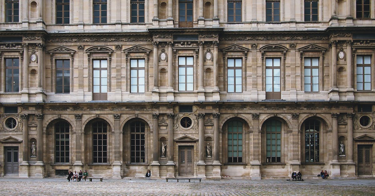 découvrez paris, la ville lumière, célèbre pour ses monuments emblématiques, sa culture vibrante et sa gastronomie raffinée. explorez ses ruelles pittoresques, visitez la tour eiffel, le louvre et profitez d'une ambiance romantique unique.
