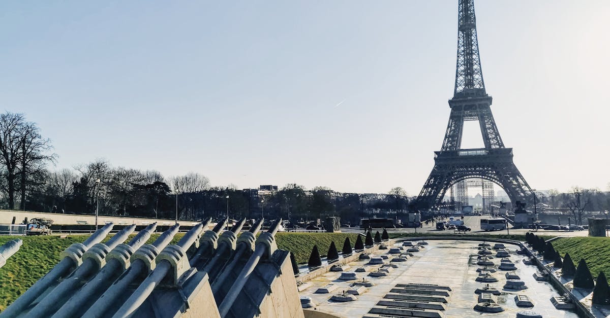 découvrez les meilleurs points de vue de paris, des panoramas époustouflants aux lieux cachés offrant une vue imprenable sur la capitale française. explorez la beauté de paris d'un nouvel angle et plongez dans l'atmosphère unique de la ville lumière.