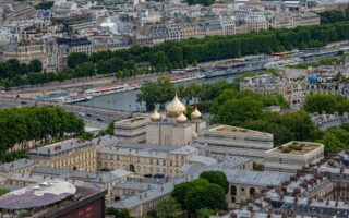 découvrez la richesse et la diversité de l'architecture parisienne, un véritable témoignage de l'histoire et de l'art dans la capitale française. explorez les styles variés, des majestueux monuments haussmanniens aux innovations contemporaines, et laissez-vous séduire par l'élégance des bâtiments qui caractérisent paris.