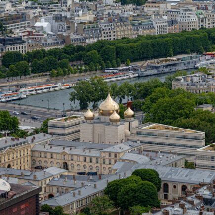 découvrez la richesse et la diversité de l'architecture parisienne, un véritable témoignage de l'histoire et de l'art dans la capitale française. explorez les styles variés, des majestueux monuments haussmanniens aux innovations contemporaines, et laissez-vous séduire par l'élégance des bâtiments qui caractérisent paris.
