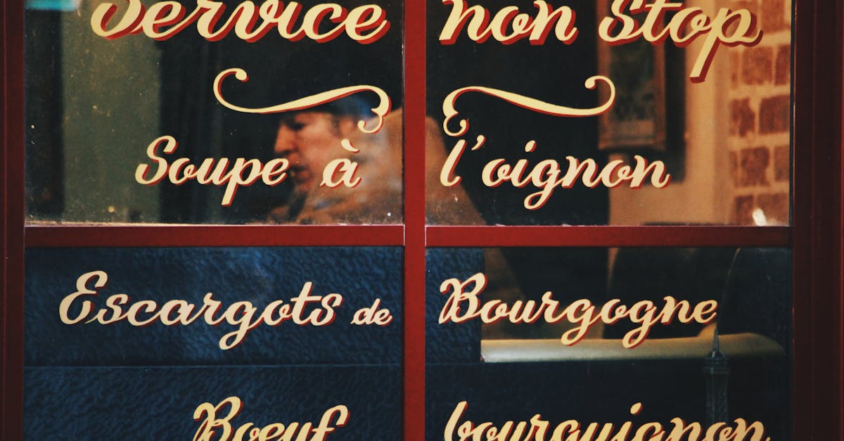 découvrez l'ambiance unique des cafés parisiens, où le charme de la ville lumière rencontre l'art de vivre à la française. sirotez un café en terrasse, savourez des pâtisseries délicates et plongez dans l'atmosphère authentique de paris.