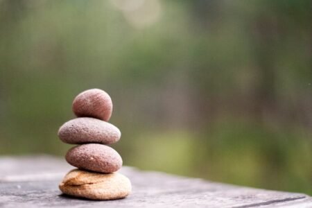 découvrez l'art de la relaxation avec nos conseils et techniques pour apaiser votre esprit et revitaliser votre corps. explorez des méthodes simples et efficaces pour réduire le stress et atteindre un état de bien-être profond.