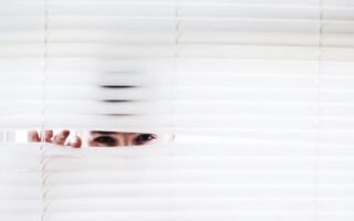 découvrez les secrets bien gardés qui peuvent transformer votre quotidien. des astuces et conseils inédits pour améliorer votre vie personnelle et professionnelle. plongez dans un univers révélateur et enrichissant!