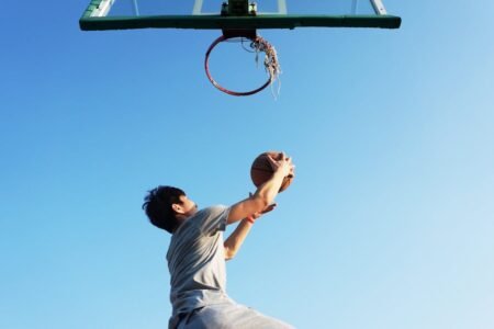 découvrez l'univers des sports avec des articles et des news sur les dernières tendances, les événements à venir, les performances des athlètes et des conseils pour améliorer vos compétences sportives. que vous soyez un passionné ou un novice, trouvez ici tout ce qu'il vous faut pour vibrer au rythme du sport.