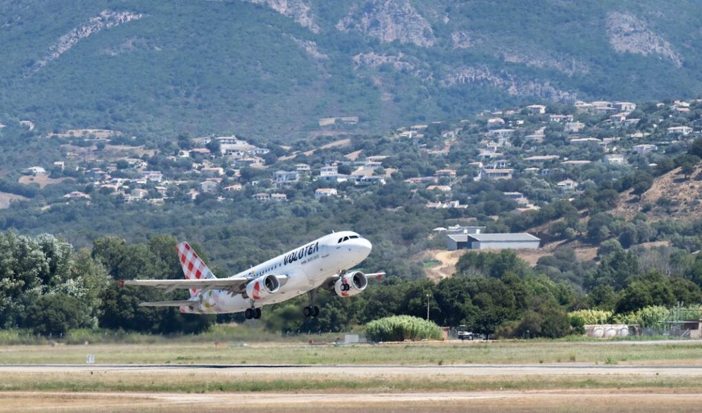 découvrez volotea, la compagnie aérienne qui relie des villes européennes avec des vols abordables et pratiques. profitez d'une expérience de voyage unique et explorez de nouvelles destinations en toute simplicité.