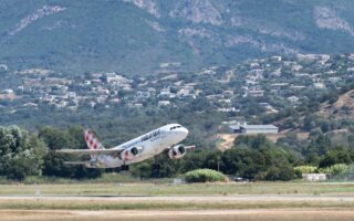 découvrez volotea, la compagnie aérienne qui relie des villes européennes avec des vols abordables et pratiques. profitez d'une expérience de voyage unique et explorez de nouvelles destinations en toute simplicité.
