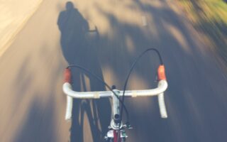 découvrez les plus beaux itinéraires à vélo, des conseils pratiques et des cartes pour profiter pleinement de vos balades à vélo, que vous soyez débutant ou cycliste expérimenté.