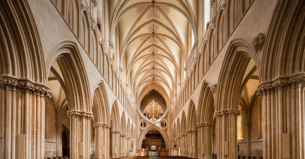 découvrez notre guide complet sur les églises, des architectures majestueuses aux histoires fascinantes qui les entourent. explorez la diversité des lieux de culte, leurs styles uniques et leur importance dans les communautés.