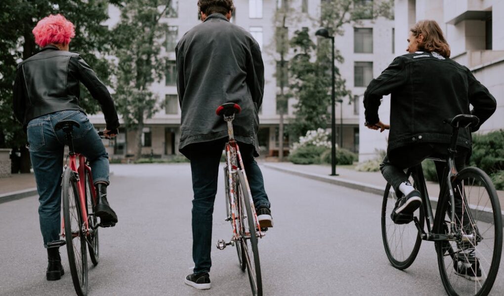 découvrez des solutions de transport écoresponsables qui réduisent l'empreinte carbone et favorisent un avenir durable. optez pour des modes de transport respectueux de l'environnement et contribuez à la protection de notre planète.