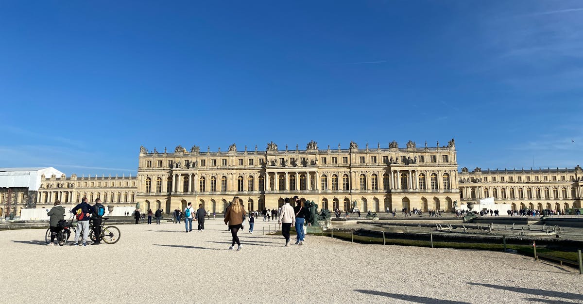 découvrez le grand paris, un projet ambitieux qui transforme la région île-de-france en un espace de vie moderne et dynamique. explorez ses infrastructures innovantes, ses transports améliorés et ses nouveaux espaces culturels, tout en profitant de la richesse de son patrimoine.