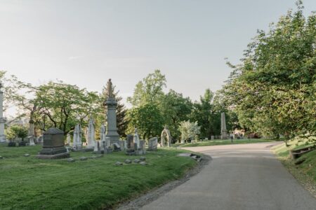 découvrez les monuments historiques qui racontent l'histoire de notre patrimoine. explorez les sites emblématiques, des châteaux majestueux aux ruines antiques, et plongez dans le passé fascinant de notre civilisation.