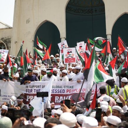 découvrez notre engagement pour le soutien à la palestine, à travers des initiatives solidaires, des projets de développement et des actions humanitaires visant à améliorer la vie des palestiniens et à promouvoir la paix dans la région.