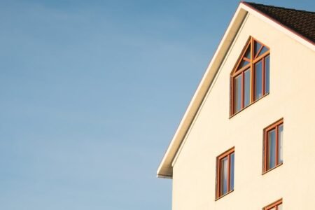 découvrez les meilleures stratégies et conseils pour investir dans l'immobilier. maximisez votre rendement grâce à notre guide complet sur les opportunités et tendances du marché immobilier.
