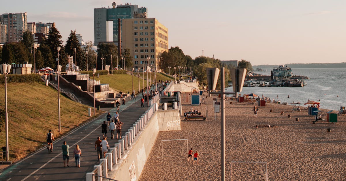 découvrez le concept innovant de la 'sponge city', une ville conçue pour absorber et gérer les eaux pluviales efficacement tout en favorisant la biodiversité et le bien-être urbain. apprenez comment ces cités écologiques transforment notre approche de l'urbanisme durable.