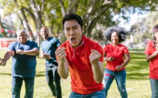 découvrez un large éventail d'activités sportives passionnantes pour tous les niveaux. que vous soyez débutant ou athlète confirmé, trouvez votre bonheur parmi nos suggestions et lancez-vous dans l'aventure sportive dès aujourd'hui !