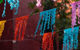 découvrez les meilleurs street festivals : animations, musique, gastronomie et ambiance conviviale. vivez une expérience unique au cœur de la ville !