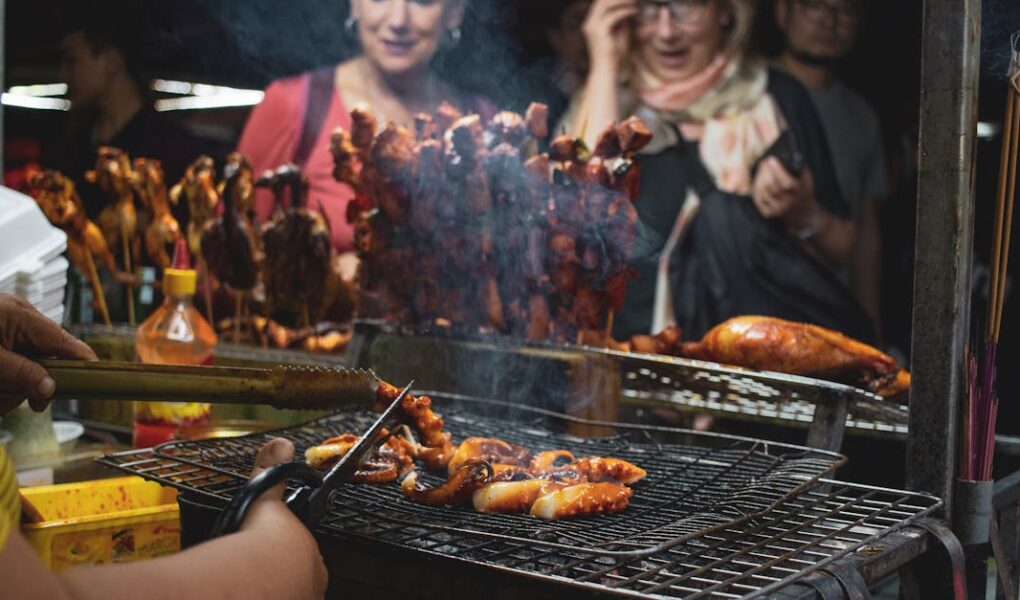 découvrez la street food : des saveurs authentiques, des recettes gourmandes et des spécialités du monde à savourer sur le pouce. voyagez à travers la cuisine de rue !