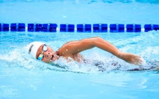 découvrez tout sur la natation : techniques, bienfaits pour la santé et conseils pour débutants comme confirmés. améliorez vos performances en piscine !