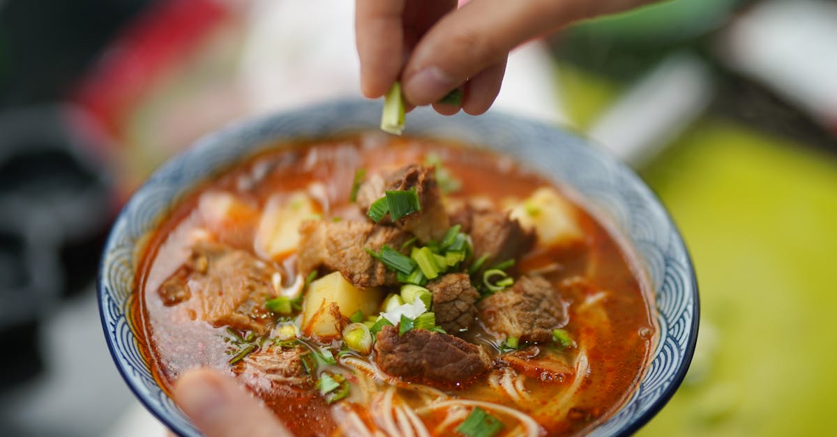 découvrez tout sur le broth : une base de bouillon savoureuse, idéale pour réaliser des soupes, des sauces et des plats mijotés. conseils de préparation, bienfaits et recettes faciles à essayer chez vous !