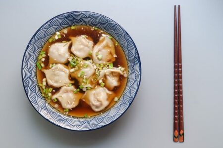 découvrez tout sur le broth : un bouillon savoureux, riche en nutriments, parfait pour vos soupes et recettes maison. conseils, bienfaits et idées pour sublimer vos plats.