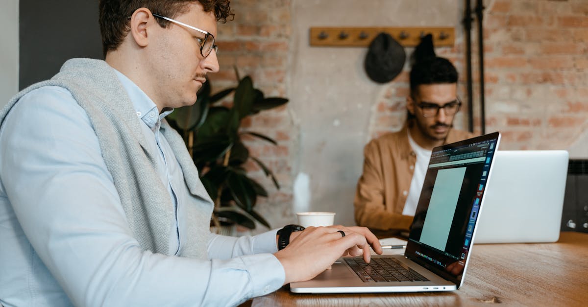 découvrez comment les espaces collaboratifs favorisent l'innovation, le travail d'équipe et la productivité en réunissant des professionnels dans un environnement dynamique et inspirant.