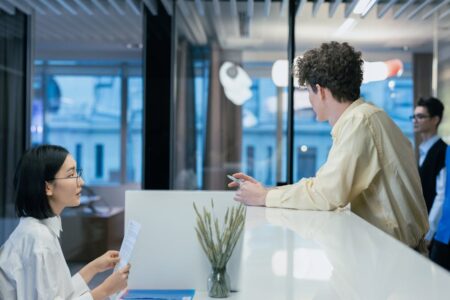 découvrez comment les espaces collaboratifs favorisent l'innovation, le partage d'idées et la productivité dans un environnement de travail moderne et dynamique.