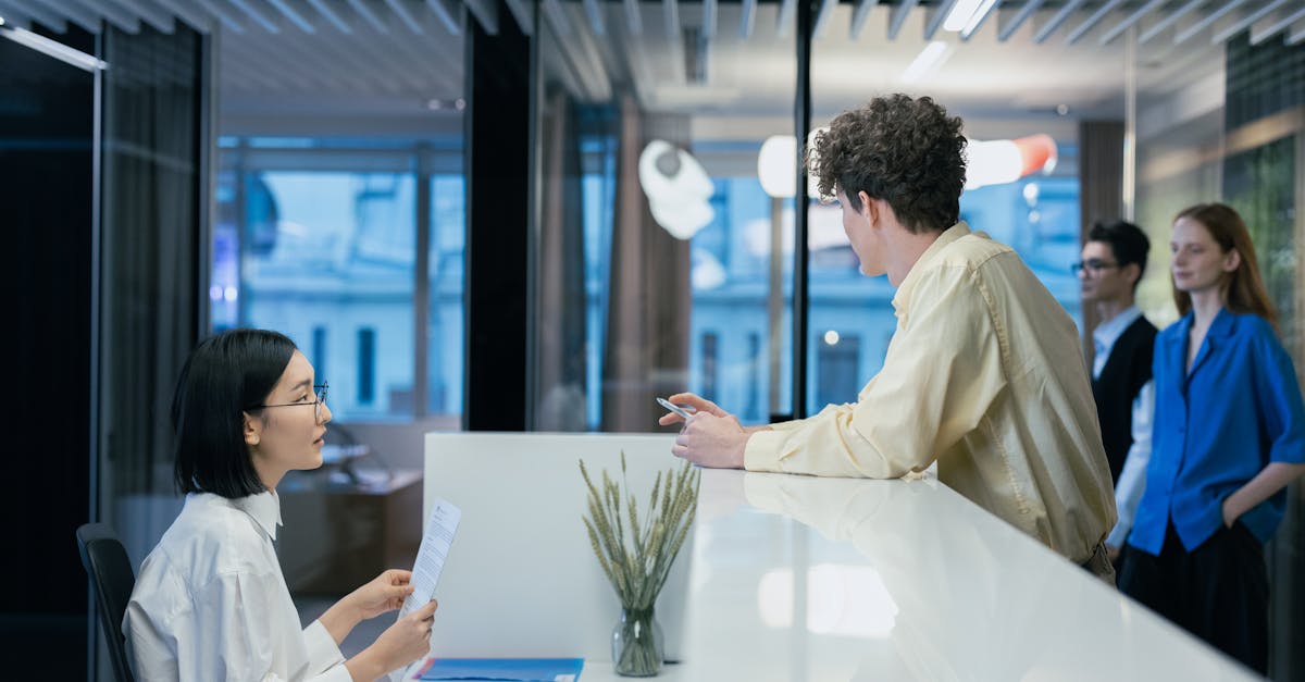 découvrez comment les espaces collaboratifs favorisent l'innovation, le partage d'idées et la productivité dans un environnement de travail moderne et dynamique.