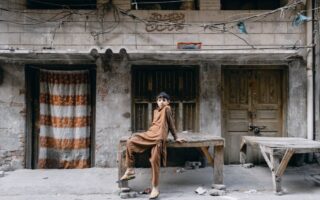 découvrez la définition, l'évolution et les enjeux de la middle class en france et dans le monde. analyse du rôle et de l'impact de la classe moyenne sur l'économie et la société actuelle.