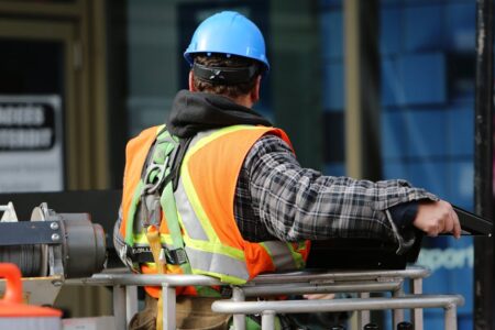 découvrez les meilleures pratiques et conseils pour assurer la sécurité au travail, à la maison ou dans les espaces publics. protégez-vous et vos proches avec des informations fiables sur la safety.