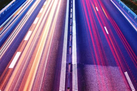 découvrez tout ce qu'il faut savoir sur le trafic : tendances, conseils pour augmenter votre audience en ligne, analyser les sources de visites et optimiser la visibilité de votre site web.