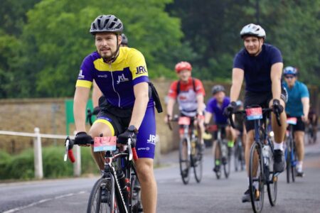 participez à notre charity marathon et courez pour une bonne cause ! rejoignez-nous pour soutenir des associations caritatives tout en relevant un défi sportif incontournable. inscrivez-vous dès maintenant !