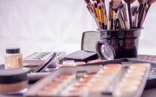 découvrez tout ce qu'il faut savoir sur les fondations : types, techniques de construction, conseils d’experts et erreurs à éviter pour garantir la stabilité et la durabilité de vos projets de construction.