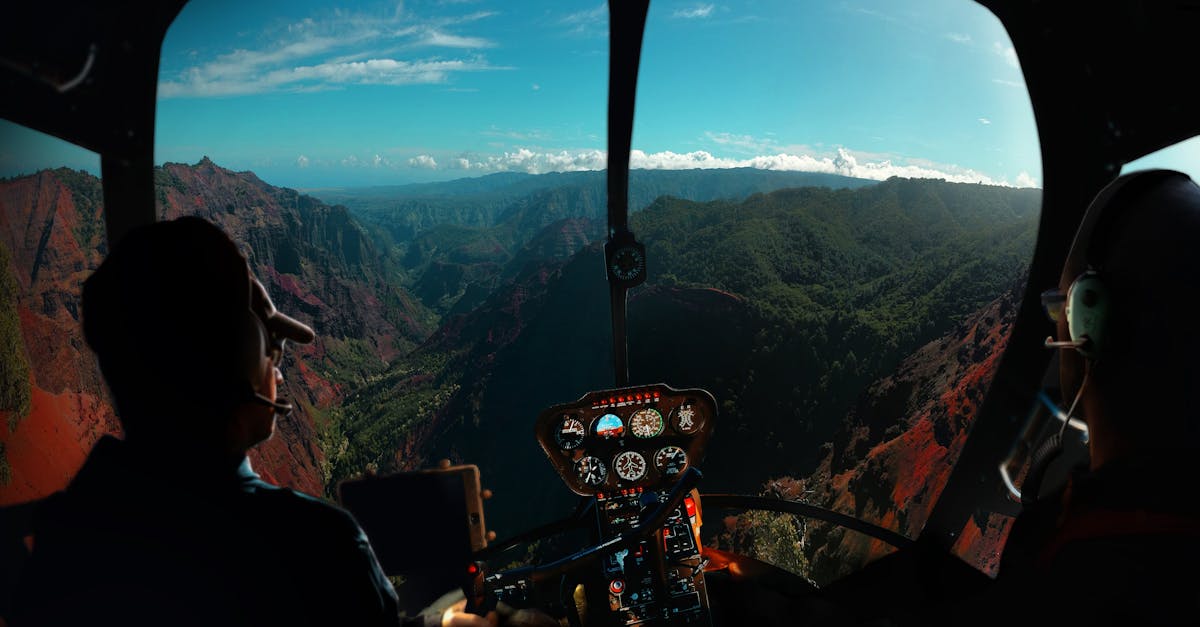découvrez tout sur les hélicoptères : leur fonctionnement, leurs utilisations, les différents modèles et innovations dans l’aéronautique. informez-vous sur l’univers fascinant des vols en hélicoptère.