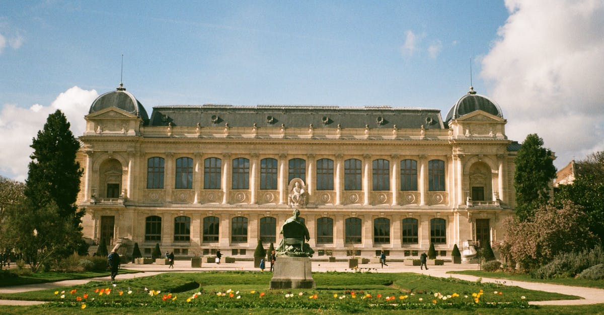 découvrez les musées incontournables, leurs collections fascinantes et plongez dans l’histoire, l’art et la culture à travers des expositions uniques. trouvez toutes les informations pour organiser votre visite dans les meilleurs musées.