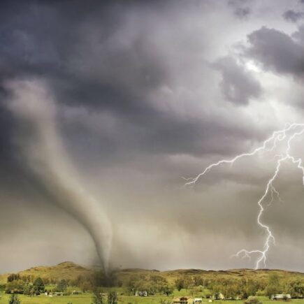 découvrez ce qu'est une tempête, ses causes, ses effets et comment s'y préparer. conseils, explications et actualités sur les phénomènes météorologiques extrêmes.