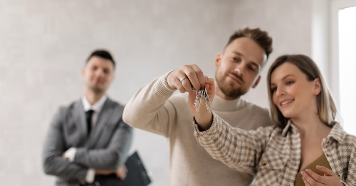 découvrez la signification du terme ‘tenant’, son utilisation dans différents contextes, notamment en informatique et en droit, ainsi que des exemples concrets pour mieux comprendre ce concept clé.