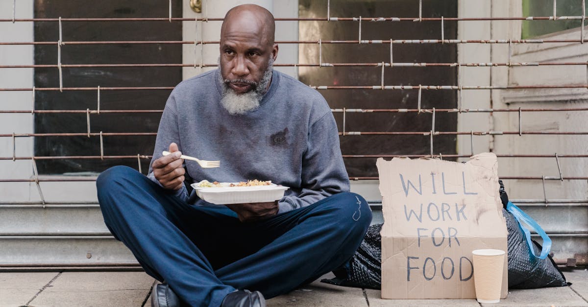 découvrez les enjeux et solutions liés au sans-abrisme, un défi social majeur affectant de nombreuses personnes à travers le monde.