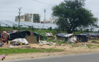 découvrez les causes, les conséquences et les solutions innovantes pour lutter contre le sans-abrisme, un défi majeur de notre société.