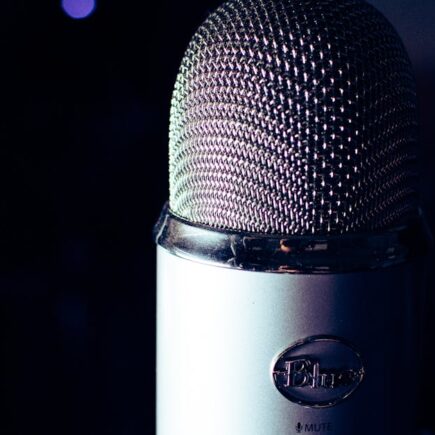 découvrez ce qu'est le bruit, ses différentes formes, ses impacts sur la santé et l’environnement, ainsi que des conseils pratiques pour limiter l’exposition au bruit au quotidien.