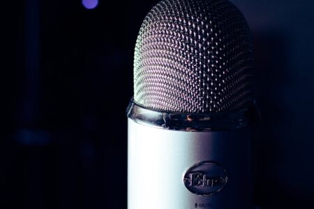 découvrez ce qu'est le bruit, ses différentes formes, ses impacts sur la santé et l’environnement, ainsi que des conseils pratiques pour limiter l’exposition au bruit au quotidien.