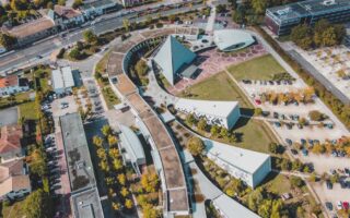 découvrez les biens immobiliers anciens à paris, alliant charme historique et emplacement privilégié au cœur de la capitale française.