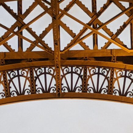 découvrez les investissements du qatar à paris, leur impact économique et les projets majeurs contribuant au développement urbain et financier de la capitale française.