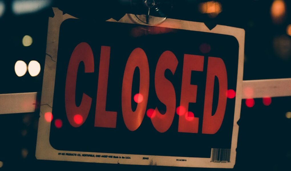 informations à jour sur les fermetures de magasins, y compris les dates, raisons et impacts pour les clients.